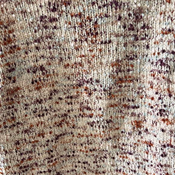 Multicolor Knit Pullover - Picture 3 of 3